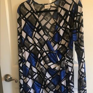 25% off 3+ Items Tunic Top